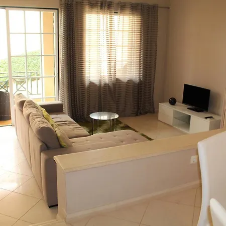 Apartamento V2 Santa Eulalia *
